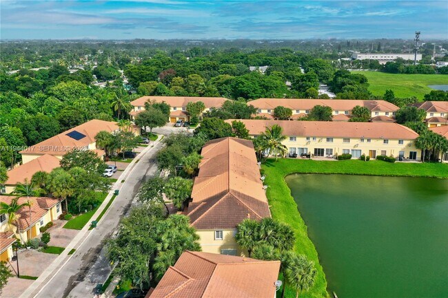 Building Photo - 3258 NW 32nd Terrace