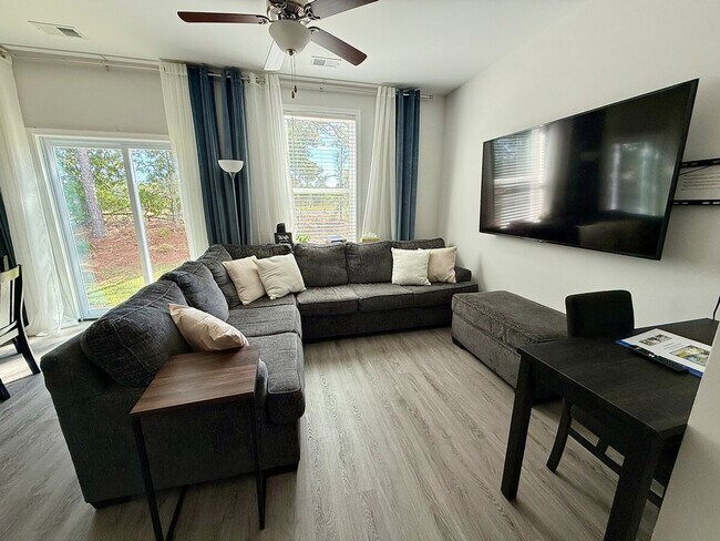 Building Photo - 751 Jacobs Millpond Rd