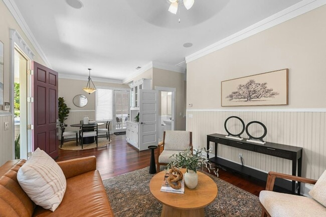 Building Photo - 449 J St