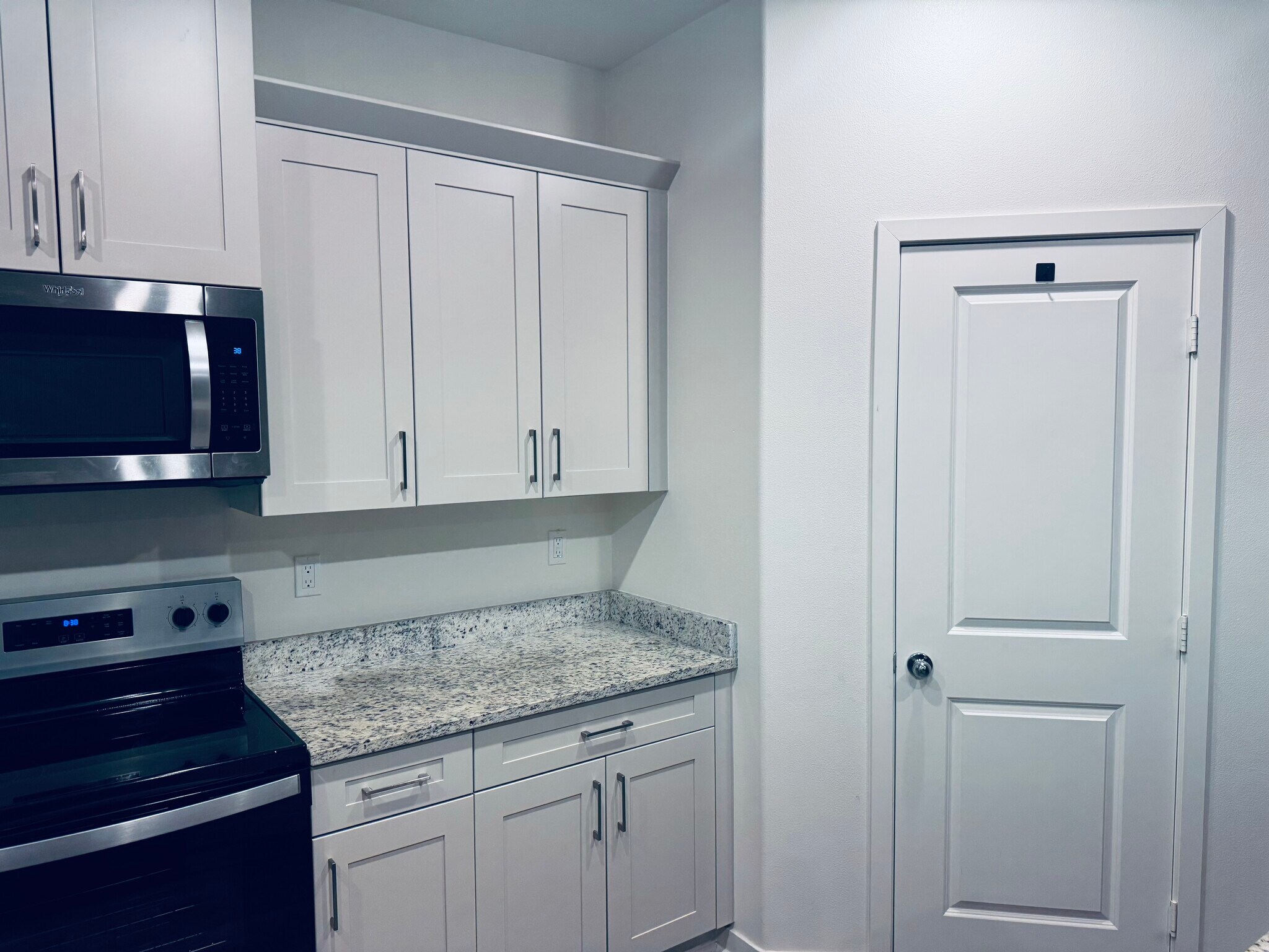 Building Photo - 80425 Enclave Ct