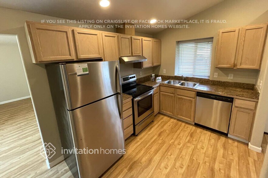 Building Photo - 16616 155th St SE