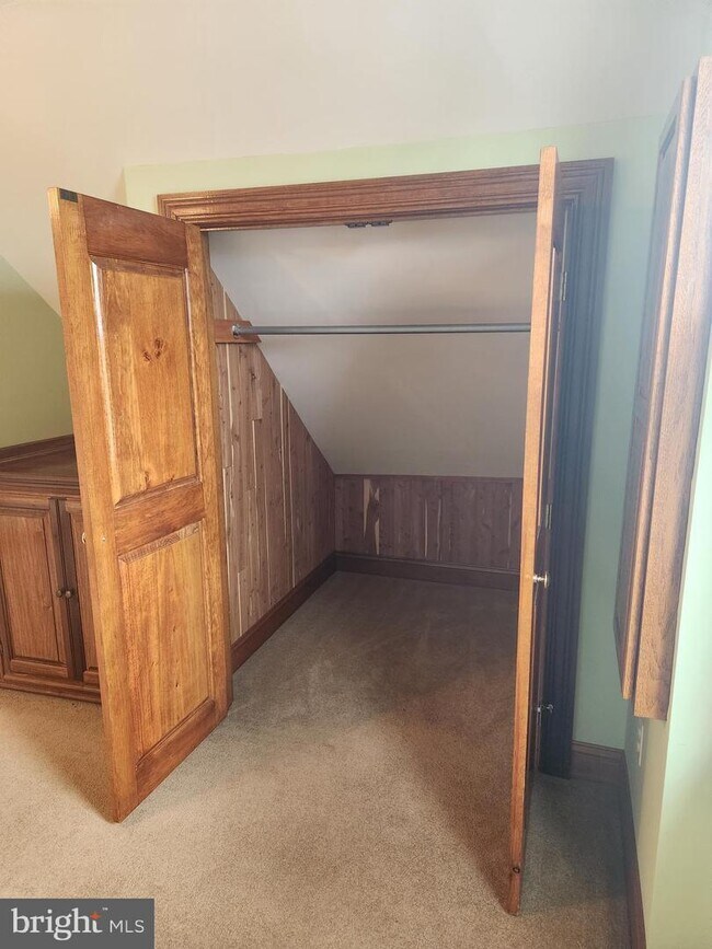 Building Photo - 153 2nd Ave