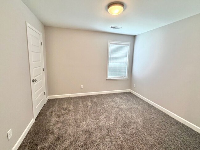 Building Photo - NorthAve5163