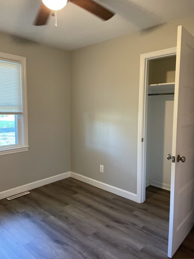 Building Photo - 113 Owens Cir