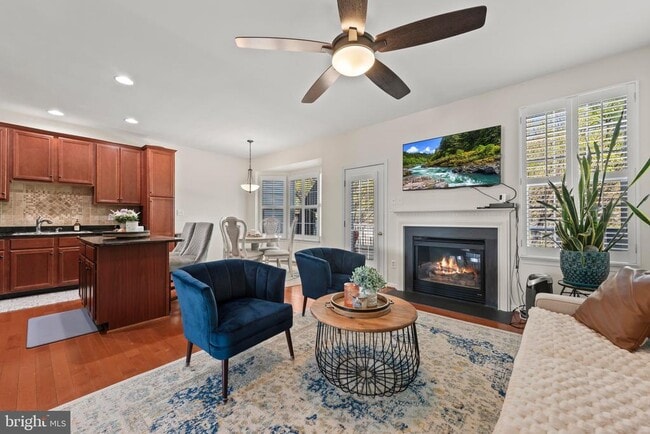 Building Photo - 43286 Morven Square