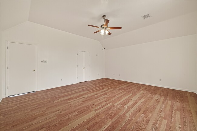 Building Photo - 16315 April Ridge Dr