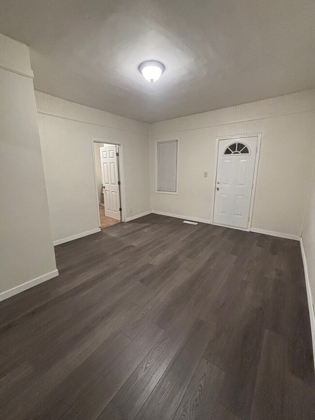 Building Photo - house