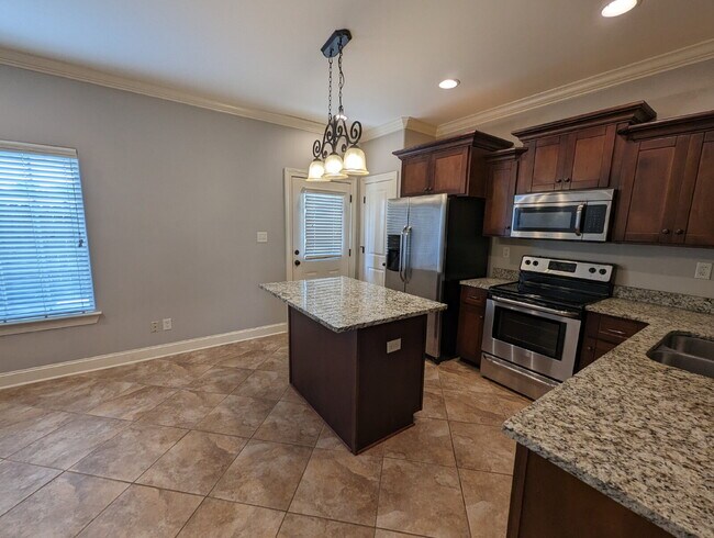 Building Photo - 2495 Old Taylor Rd