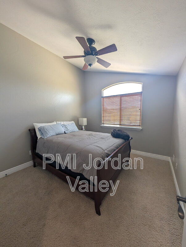 Building Photo - 14457 Gray Fox Dr