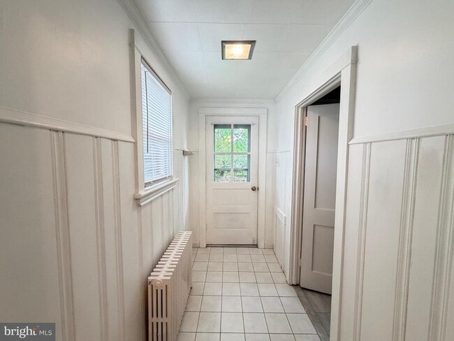 Building Photo - 1087 Buttonwood Ave