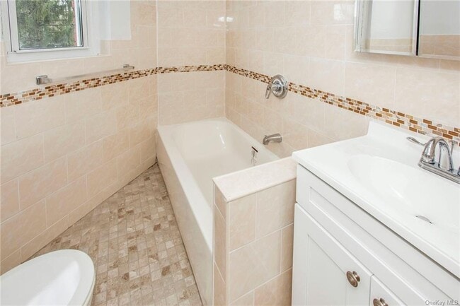 Building Photo - 69 Harney Rd