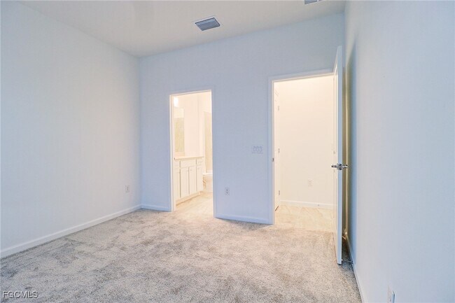 Building Photo - 3744 Passion Vine Dr