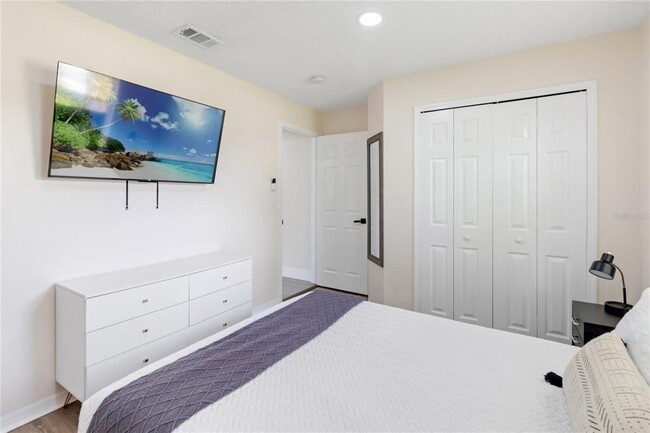 Building Photo - 7803 Laurel Oak Ln