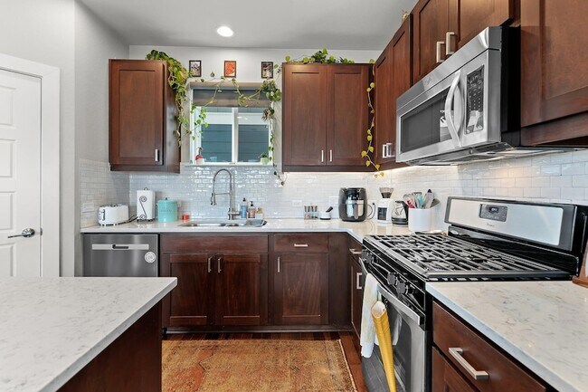 Building Photo - 2617 Witsome Loop