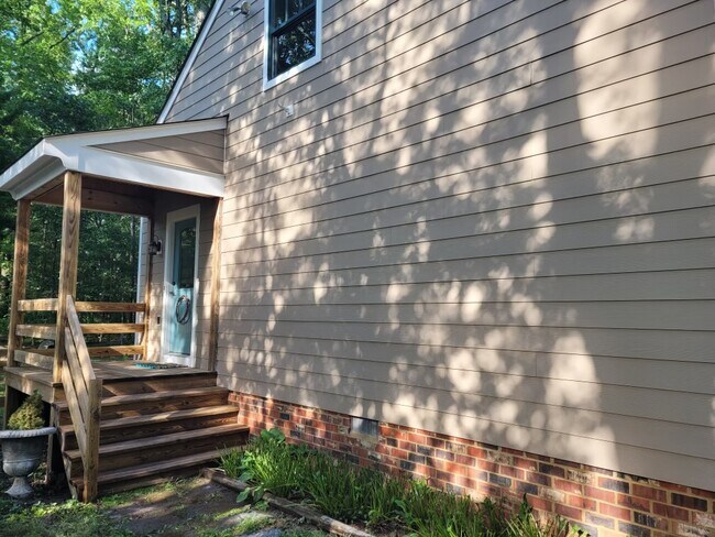 Building Photo - 11170 Robious Rd