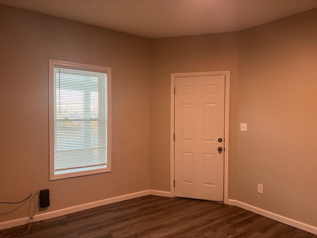 Building Photo - 1200 N 8th St