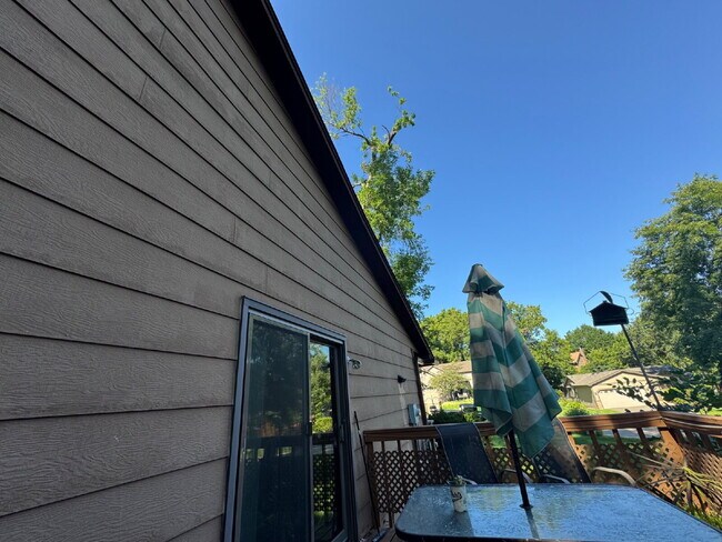 Building Photo - Charming 4-Bed Lakeville Home with Spacious 2000 Sq Ft & Gleaming Neighborhood!"