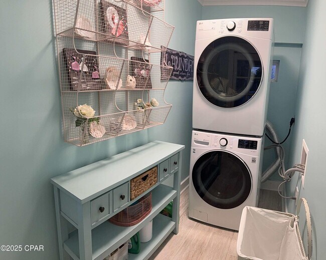 Building Photo - 2501 High Ave