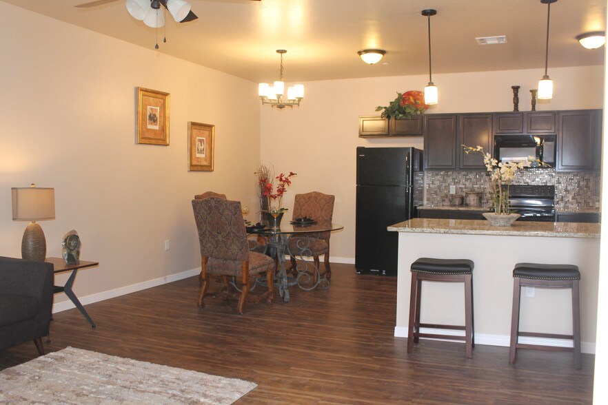 Open Floor Plan - Two Bedroom Unit - 4201 Northrise Dr