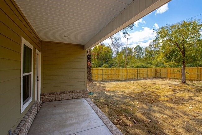 Building Photo - Move-In Ready New Construction Near Downtown & Hospitals!