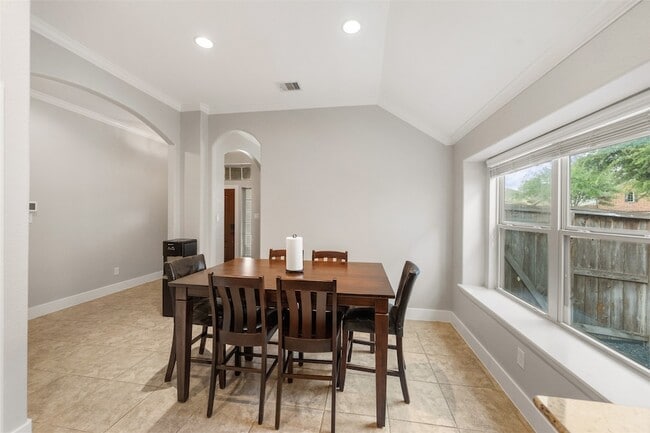 Building Photo - 9534 Knox Prairie Ct