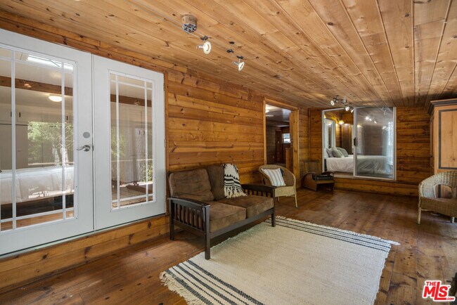 Building Photo - 618 S Topanga Canyon Blvd