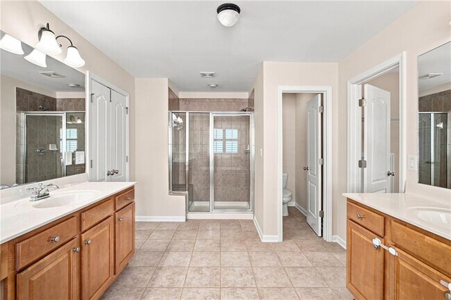 Building Photo - 3135 Carrick Rd