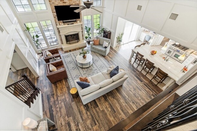 Building Photo - 6503 Hickorycrest Dr