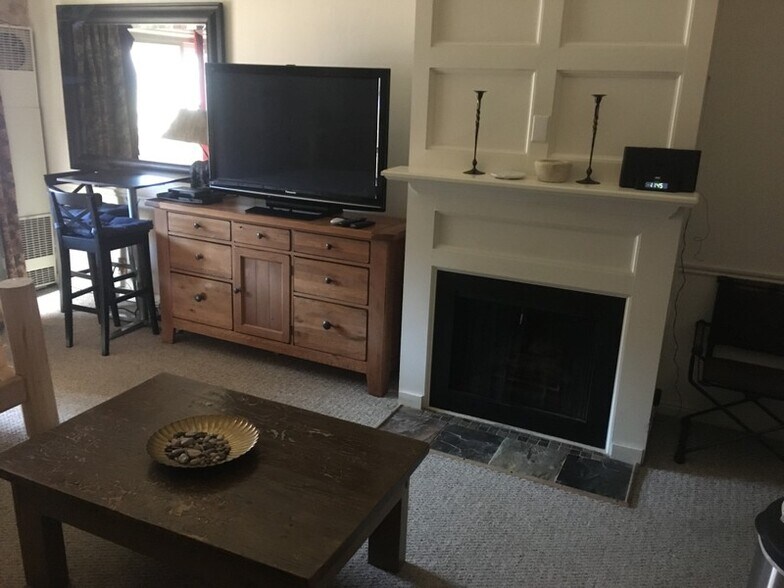 Building Photo - 2305 Sidewinder Dr