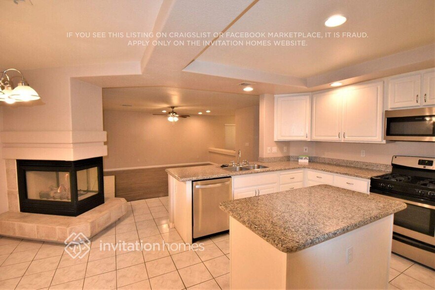 Building Photo - 8637 W Gilmore Ave