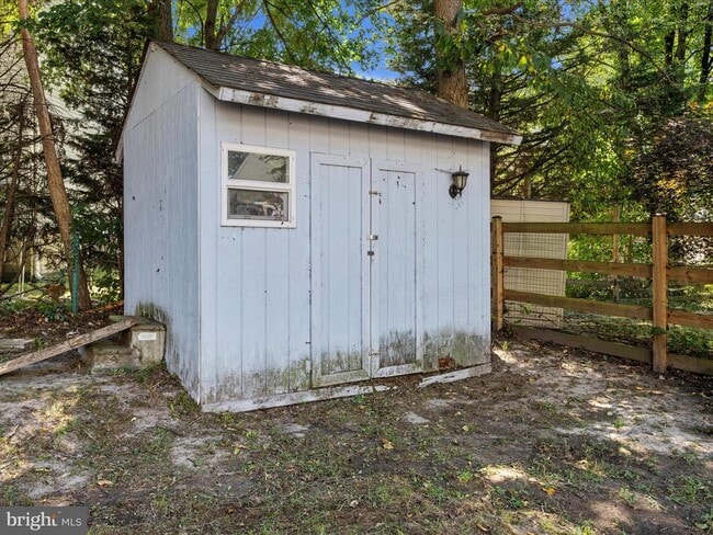 Building Photo - 1427 Harvey Ave
