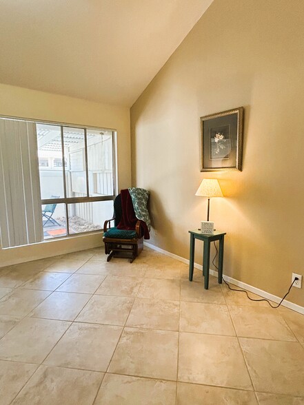 Building Photo - 3755 Vista Campana N