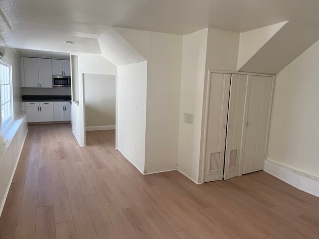 Building Photo - 2210 Capitol Ave