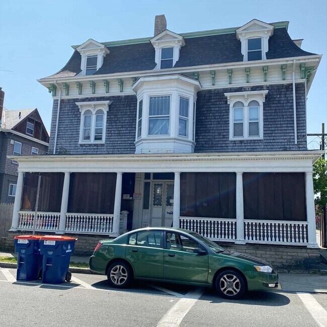 Primary Photo - 120 Mill St