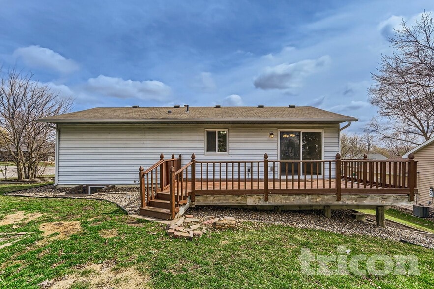 Building Photo - 7920 Grinnell Way