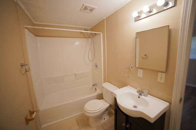 Building Photo - 3424 Orlando Dr