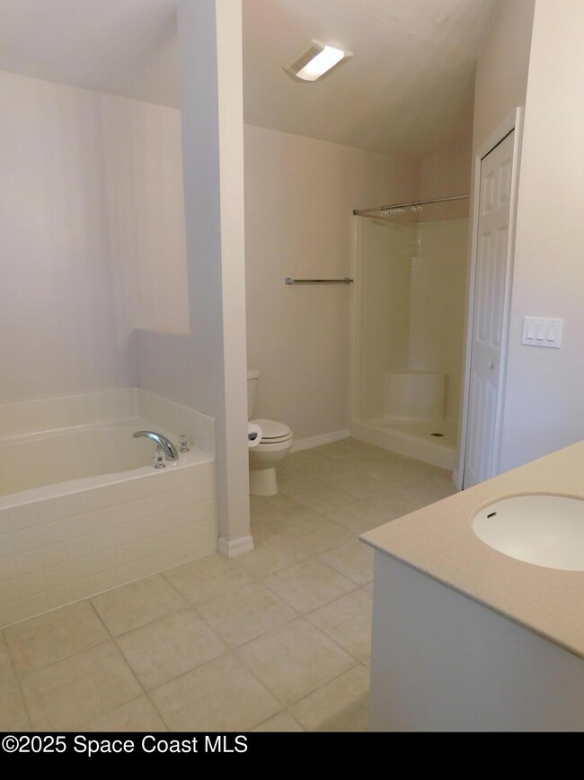 Building Photo - 4115 Barna Ave