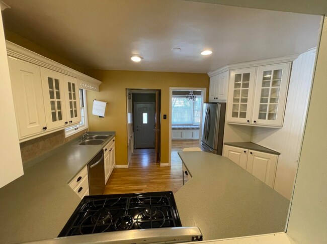 Building Photo - Charming 3 Bedroom Home in Sugarhouse!