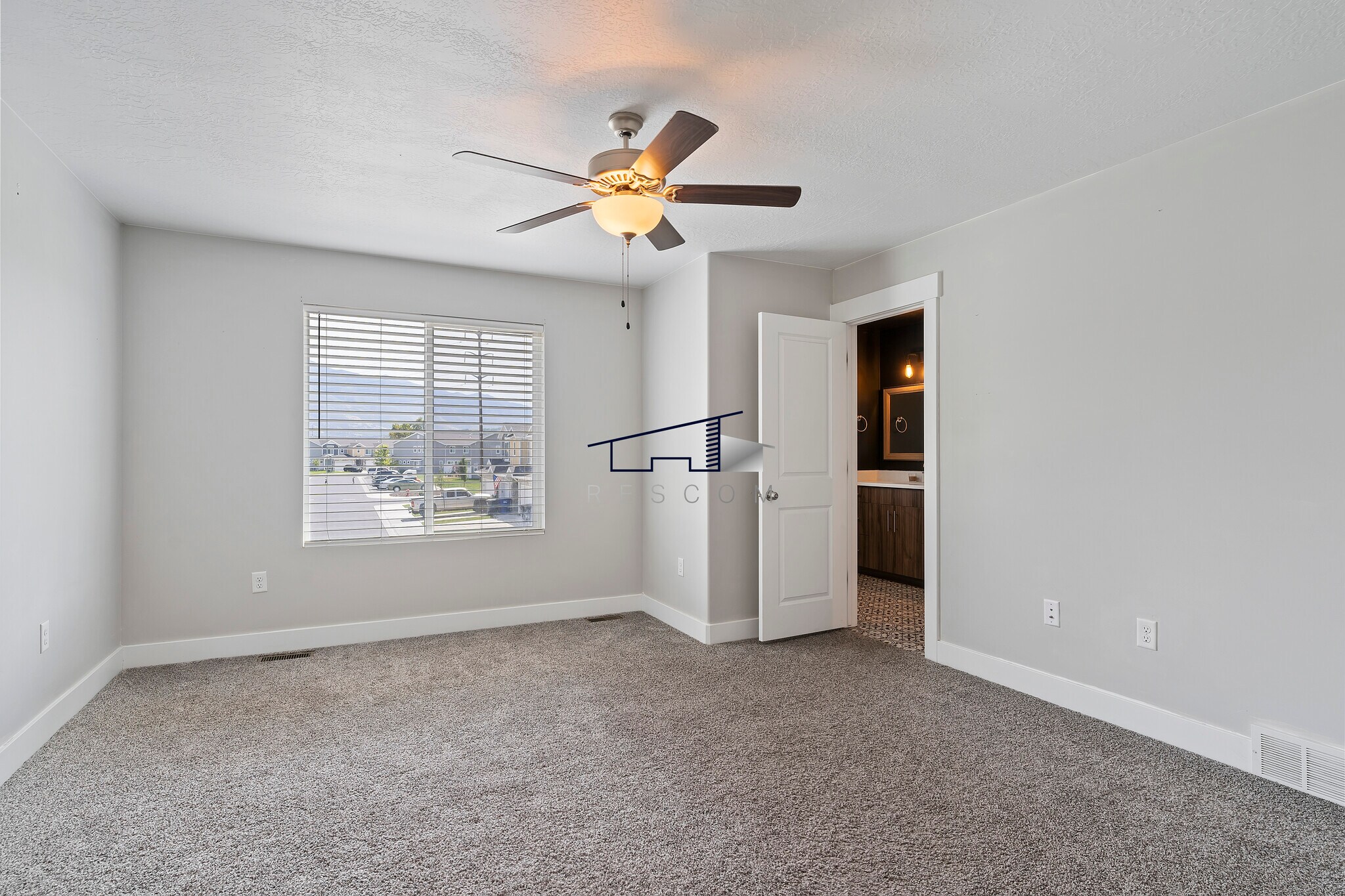 Building Photo - 6471 S Aspen Ln