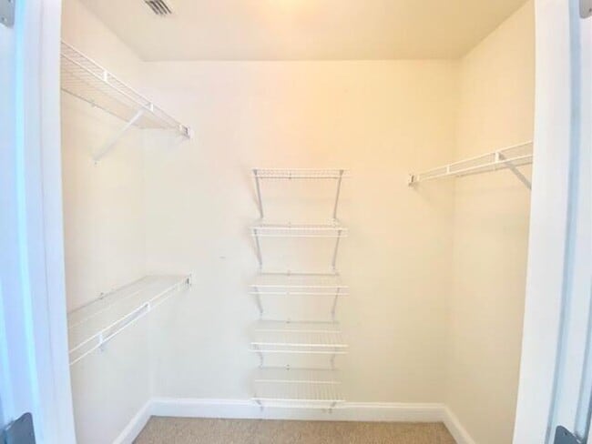 Building Photo - 514 Wingspan Way