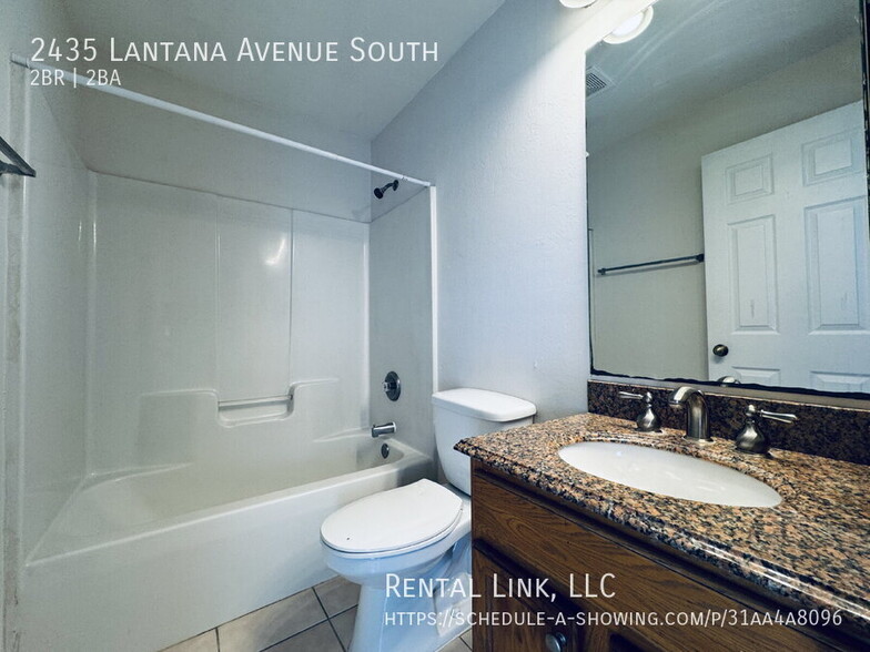 Building Photo - 2435 Lantana Ave S