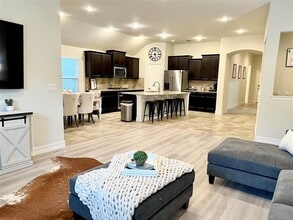 Building Photo - 2341 Olivia Ln