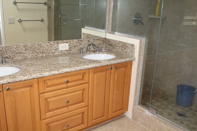 Building Photo - Coming Soon! 3/2 Single-Story Home for Lea...