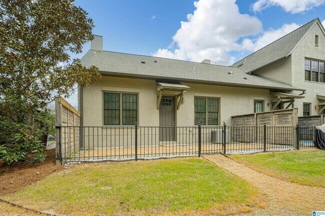 Building Photo - 612 Barristers Ct