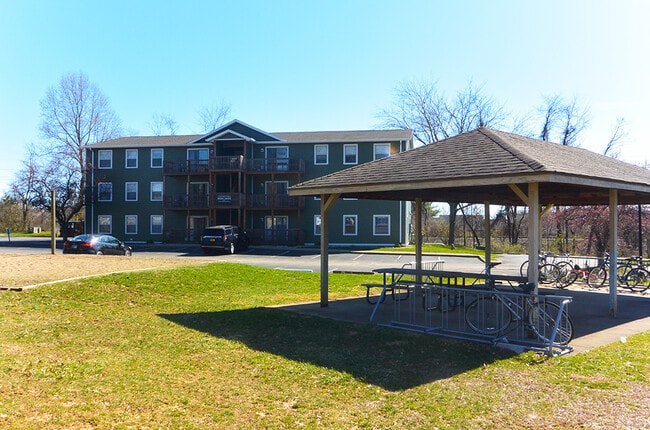 Building Photo - Crescent Park Apartments