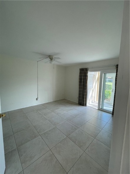Building Photo - 93 Spring Lake Dr