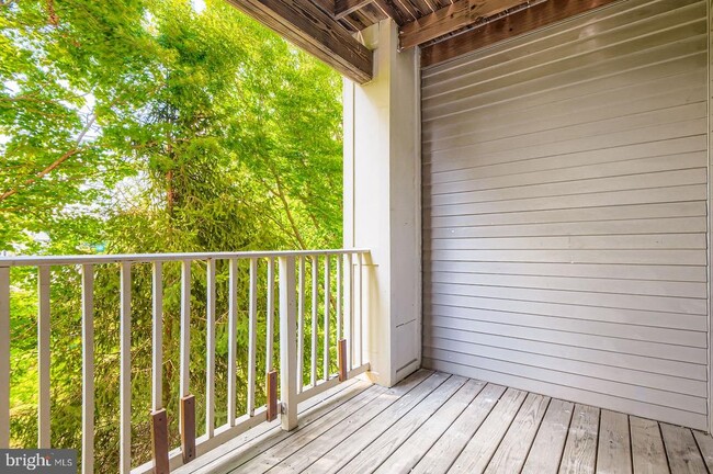 Building Photo - 8813 Stoneridge Cir