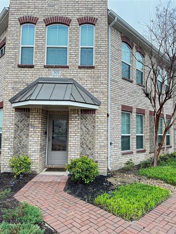 Building Photo - 301 Lily Ln