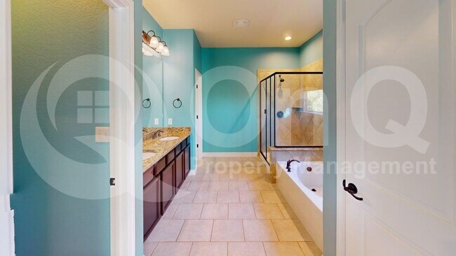 Building Photo - 12004 Terraza Cir