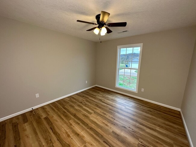Building Photo - 177 Peregrine Pl